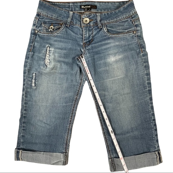 Rewind size 3 capri jeans rolled cuffs, button flap pockets, some distressing - Picture 12 of 14